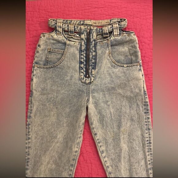 ASOSWomen's High Rise Acid Wash cut out Jeans, size 25 - Picture 2 of 8